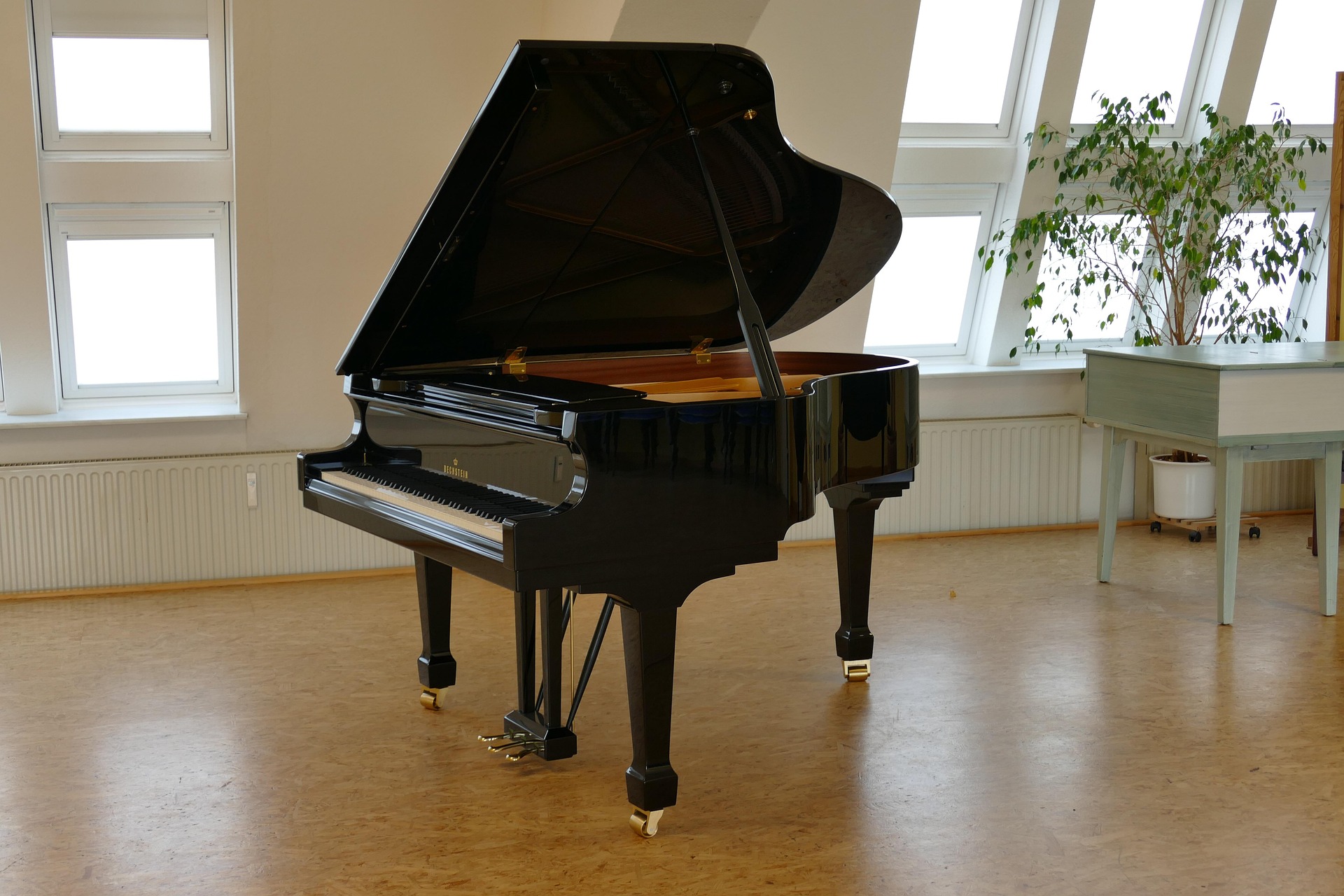 What Kind of Piano Should I Get? Understanding the Types of Pianos Available in 2026